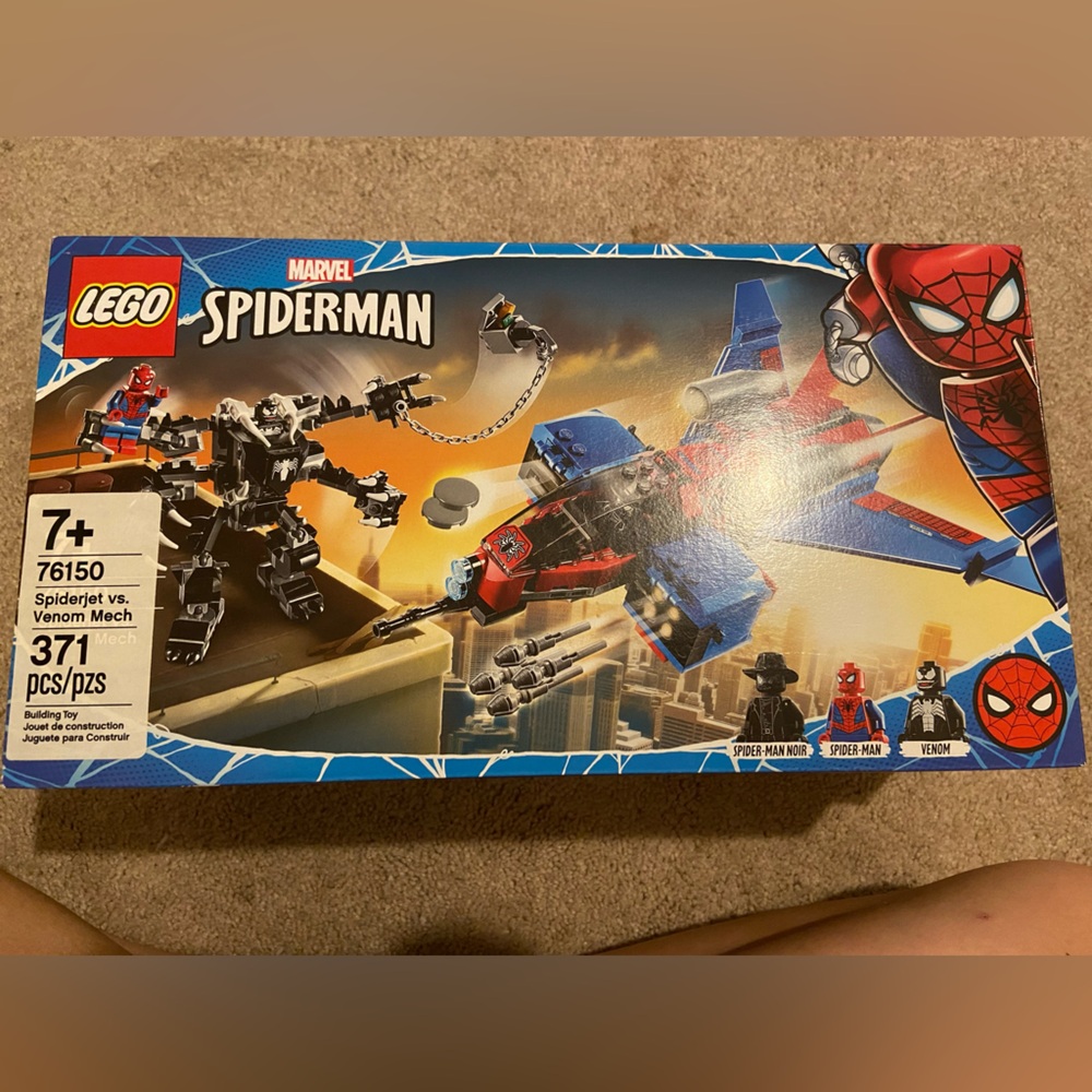 Lego Spiderjet vs Venom Mech -- Retired product -- new in box